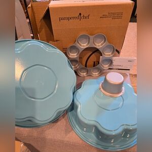 Pampered Chef Secret Center Cakepan Set NEW